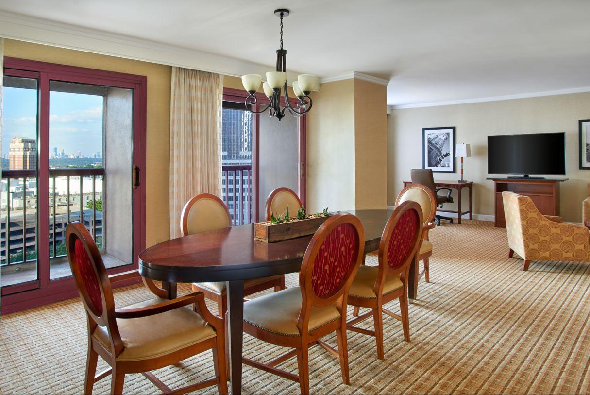 Atlanta Marriott Suites Midtown Buitenkant foto